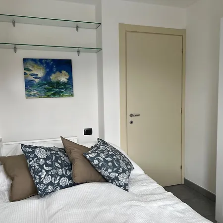 Antoni's Place Apartment *